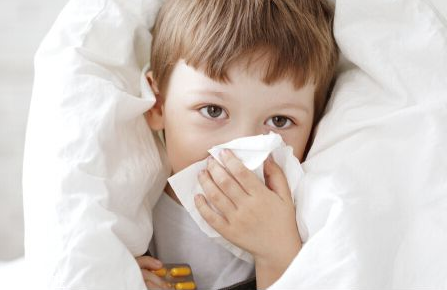擤鼻涕有哪些危害？嚴重時引發(fā)中耳炎導致耳聾