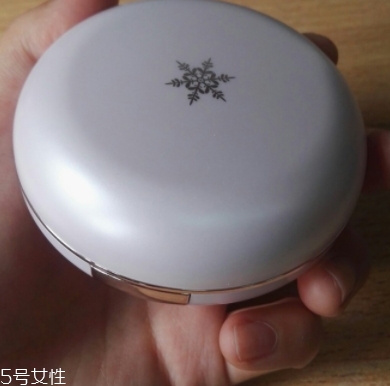 自然堂爆水小粉盒怎么樣？新品粉膏氣墊上市
