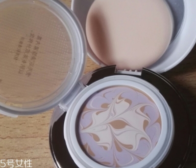 自然堂爆水小粉盒怎么樣？新品粉膏氣墊上市