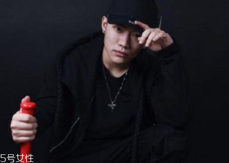 AndyHYQ是誰？andyhyq微博