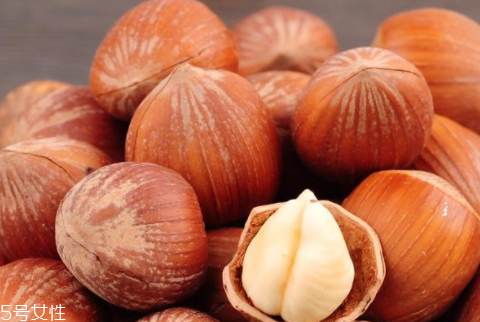 榛子過(guò)期了還能吃嗎 盡量不要食用 榛子過(guò)期了還能吃嗎 盡量不要食用