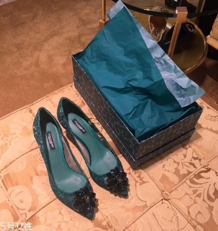 杜嘉班納鞋子偏大偏??？女人這輩子一定要買的鞋子