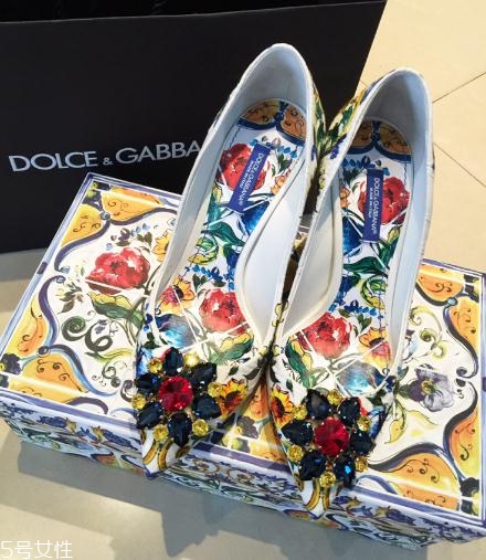 杜嘉班納鞋子偏大偏??？女人這輩子一定要買的鞋子