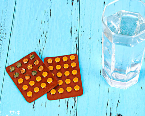 乙型流感會(huì)反復(fù)發(fā)燒嗎？乙型流感典型癥狀要當(dāng)心