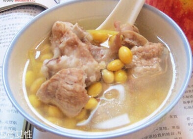 羊水少不可以吃什么水果？兩種水果不能吃