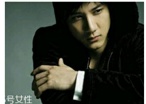 屁股下巴是一種病嗎？長好了顏值高