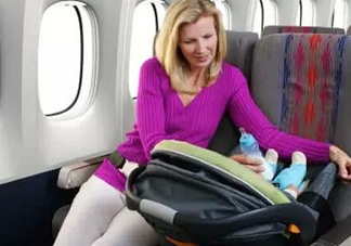 寶寶做飛機(jī)要注意些什么？寶寶旅游行李清單