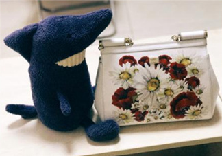 杜嘉班納包包什么檔次？經(jīng)典貴族的必入品牌