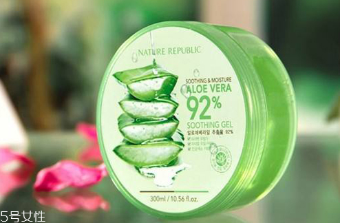 蘆薈泡酒能治腳氣嗎？蘆薈膠主要是細菌殺毒