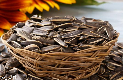 瓜子發(fā)苦能吃嗎 發(fā)苦的瓜子千萬不要吃 瓜子發(fā)苦能吃嗎 發(fā)苦的瓜子千萬不要吃