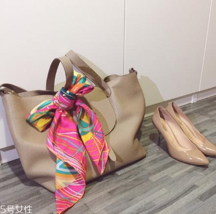 meli melo包包怎么樣？這個(gè)英國(guó)奢侈品牌不一般