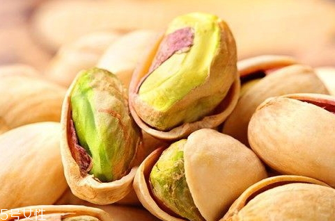 鹽焗開(kāi)心果跟原味區(qū)別 原味開(kāi)心果更健康 鹽焗開(kāi)心果跟原味區(qū)別 原味開(kāi)心果更健康