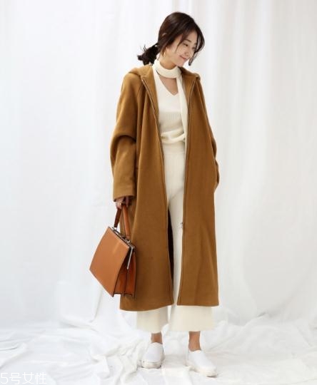 卡其色大衣配什么鞋子？各種混搭才夠味