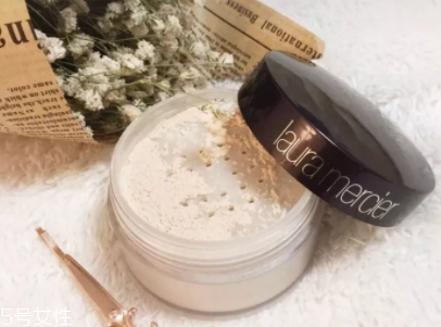 2018定妝粉哪個牌子好？10款網(wǎng)紅定妝粉讓妝效更持久