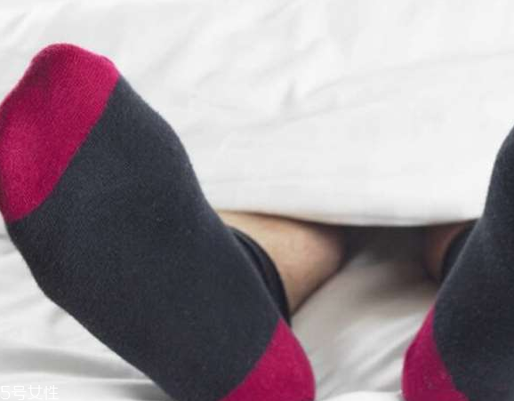 腳冷預(yù)示哪些疾??？或是心臟衰弱