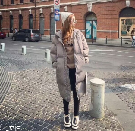 過膝棉服怎么搭配 來自不同的靈感 過膝棉服怎么搭配 來自不同的靈感