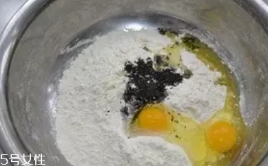 ?炸麻葉用什么水和面？面粉還是淀粉還是木薯粉