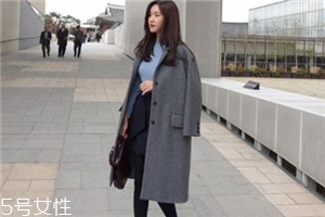灰色大衣配什么顏色的毛衣？分分鐘穿出高級(jí)范兒