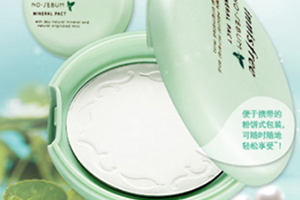 2018礦物粉餅?zāi)膫€牌子好？7款礦物質(zhì)粉餅更適合痘痘肌