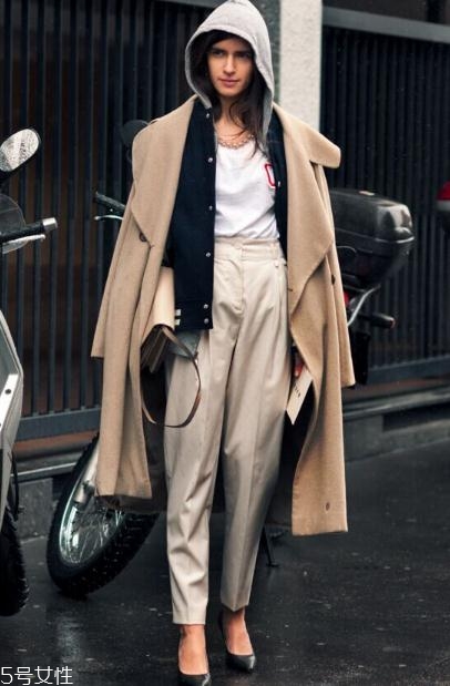 卡其色大衣里面穿什么？讓你穿出高級(jí)感
