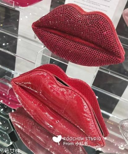 lulu guinness紅唇包多少錢？這款輕奢包包一定要入