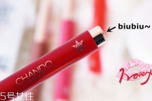 自然堂嘀嗒唇膏筆怎么用？教你按壓方法