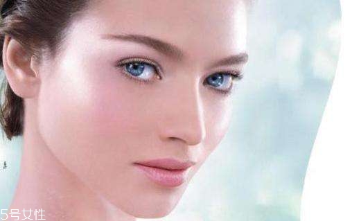 眼角長斑是怎么回事？長斑4大原因