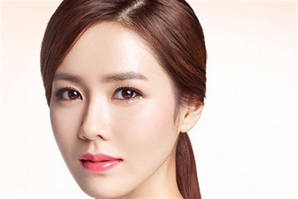 毛孔粗大是什么原因？毛孔粗大的調(diào)理方法