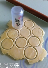 炸油角的面怎么和？用生面還是燙面你知道嗎？