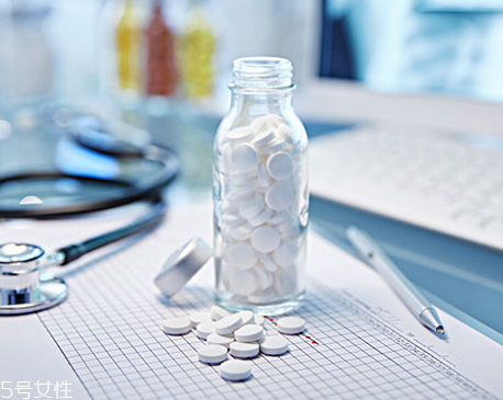 葉酸過期了還能吃嗎？過期葉酸不能吃