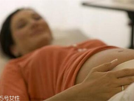 孕婦臉浮腫怎么消除？科學(xué)喝水是關(guān)鍵