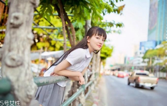 果酸換膚能去黑頭嗎？果酸換膚還可以祛痘