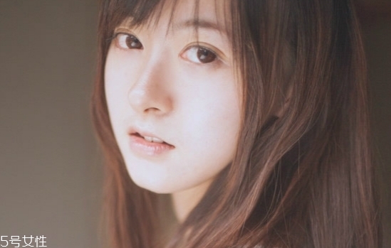 果酸換膚能去黑頭嗎？果酸換膚還可以祛痘