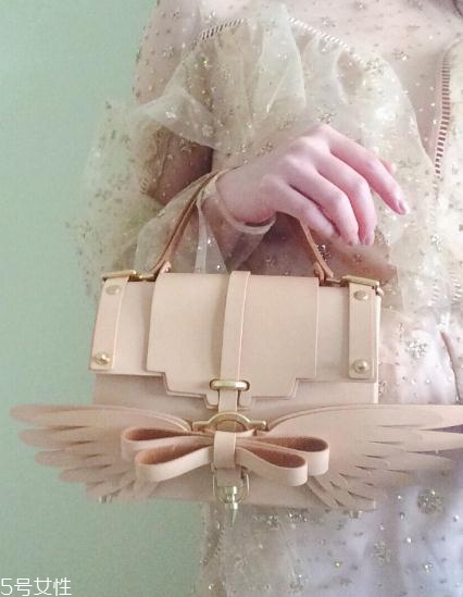 niels peeraer包包貴嗎？夢(mèng)幻神秘的驚艷之作