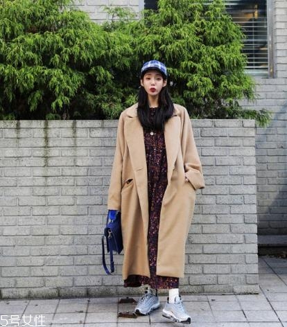 卡其色大衣配什么包包？這樣搭配高貴優(yōu)雅