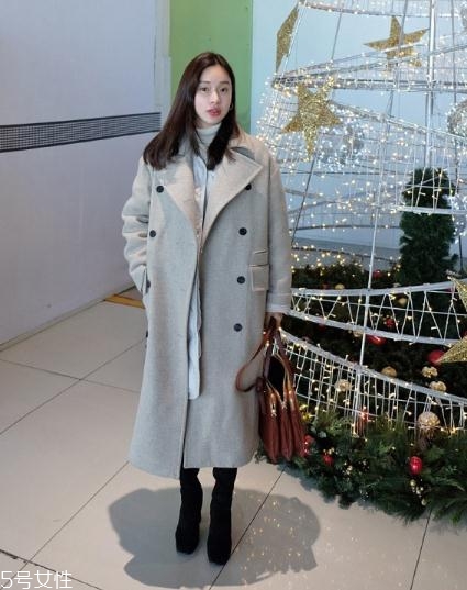 灰色大衣配什么顏色包包？這樣搭配穿出高級(jí)感