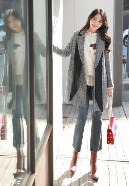 灰色大衣配牛仔褲好看嗎？打造中性灑脫范兒