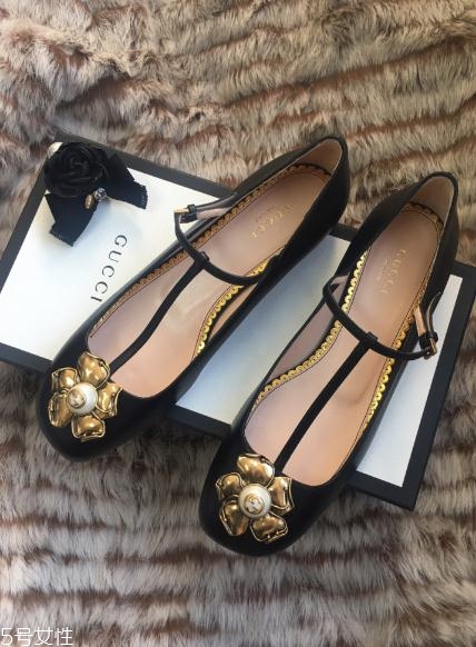 gucci鞋子偏大嗎？全球時(shí)尚博主都在瘋搶這款鞋