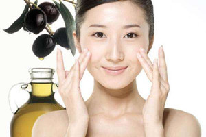 如何用橄欖油洗臉？美容又護(hù)膚