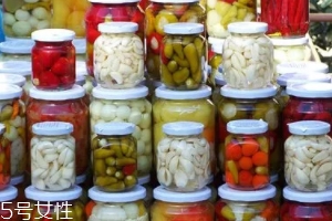 亞硝酸鹽吃了致癌嗎？不說劑量談癌癥都是耍流氓