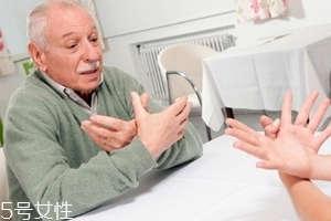 癲癇發(fā)作時(shí)怎么辦？讓他安靜地做一個(gè)抽搐的患者