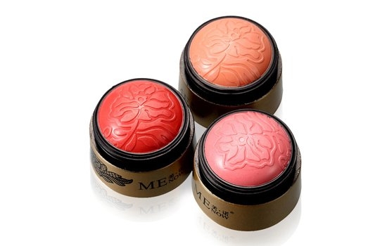 腮紅膏和腮紅粉哪個好用？黃皮適合的腮紅顏色