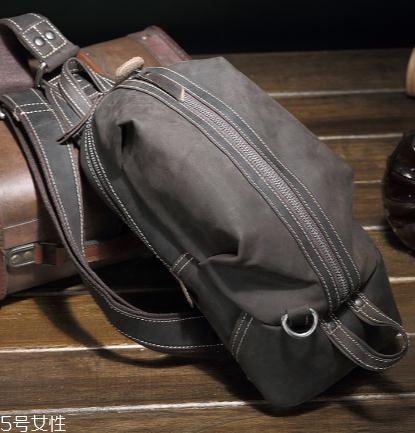 瘋馬皮劃痕怎么處理？文藝青年都愛用它