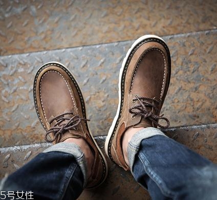 保養(yǎng)瘋馬皮用什么油？硬漢氣質(zhì)盡顯