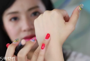 遮瑕棒和遮瑕液哪個(gè)好？遮瑕力度有區(qū)別