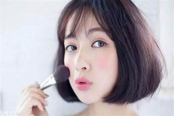 腮紅膏和腮紅粉哪個好用？黃皮適合的腮紅顏色