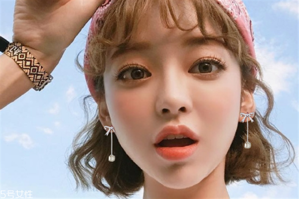 暖色系腮紅適合什么人群？黃皮女生口紅腮紅搭配