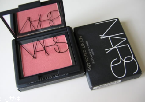 腮紅過期了還能用嗎？腮紅刷的使用要點(diǎn)