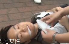 癲癇發(fā)作時(shí)怎么辦？讓他安靜地做一個(gè)抽搐的患者