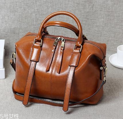 油蠟皮和牛皮哪個好？歲月沉淀的經(jīng)典之作